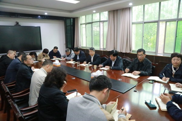 111683767556701826.jpeg 球友联盟公司党委书记、董事长谢辉莅临学校调研指导_副本.jpg